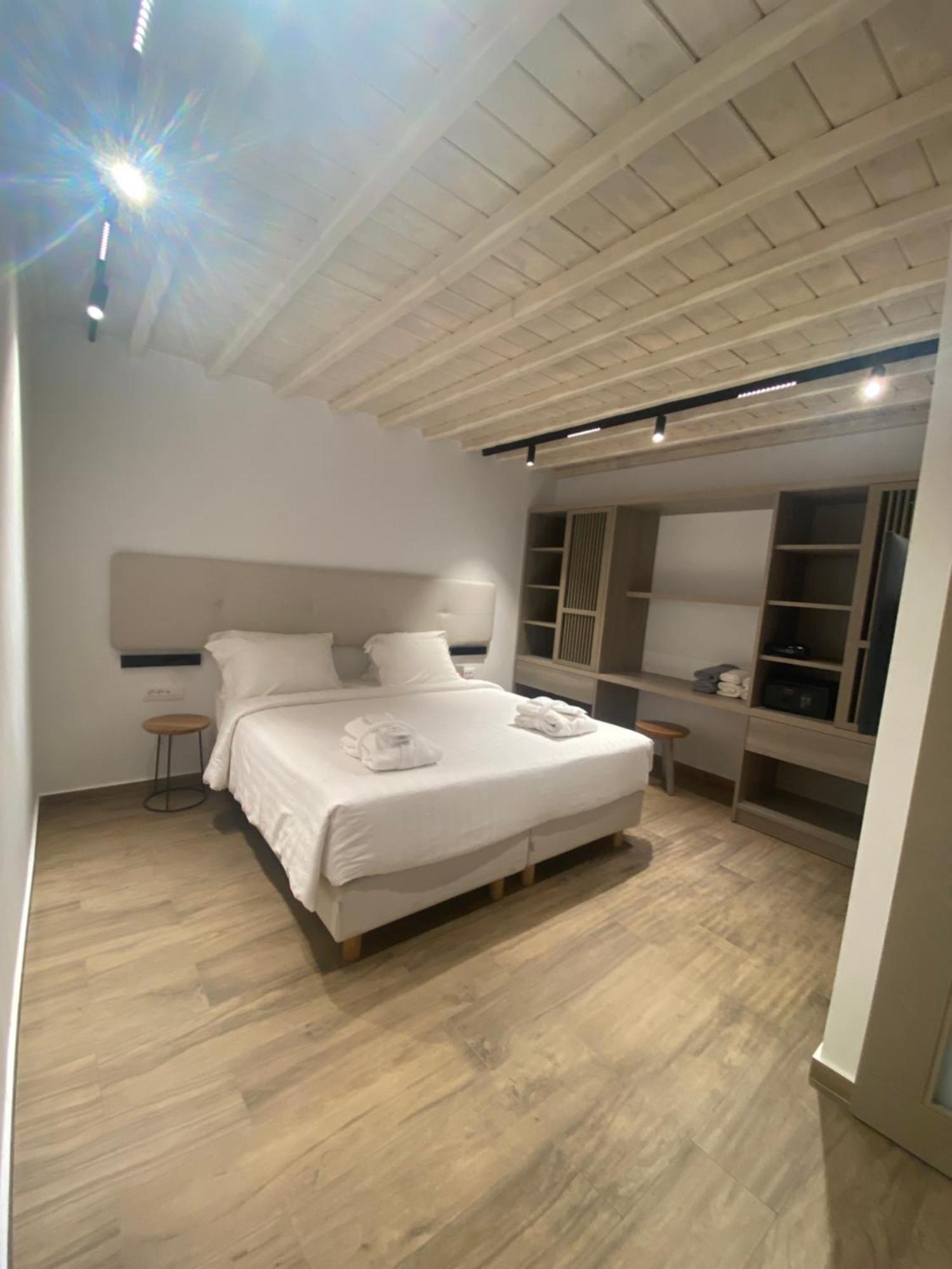 Fabrikas Apartment Mykonos Town Bagian luar foto