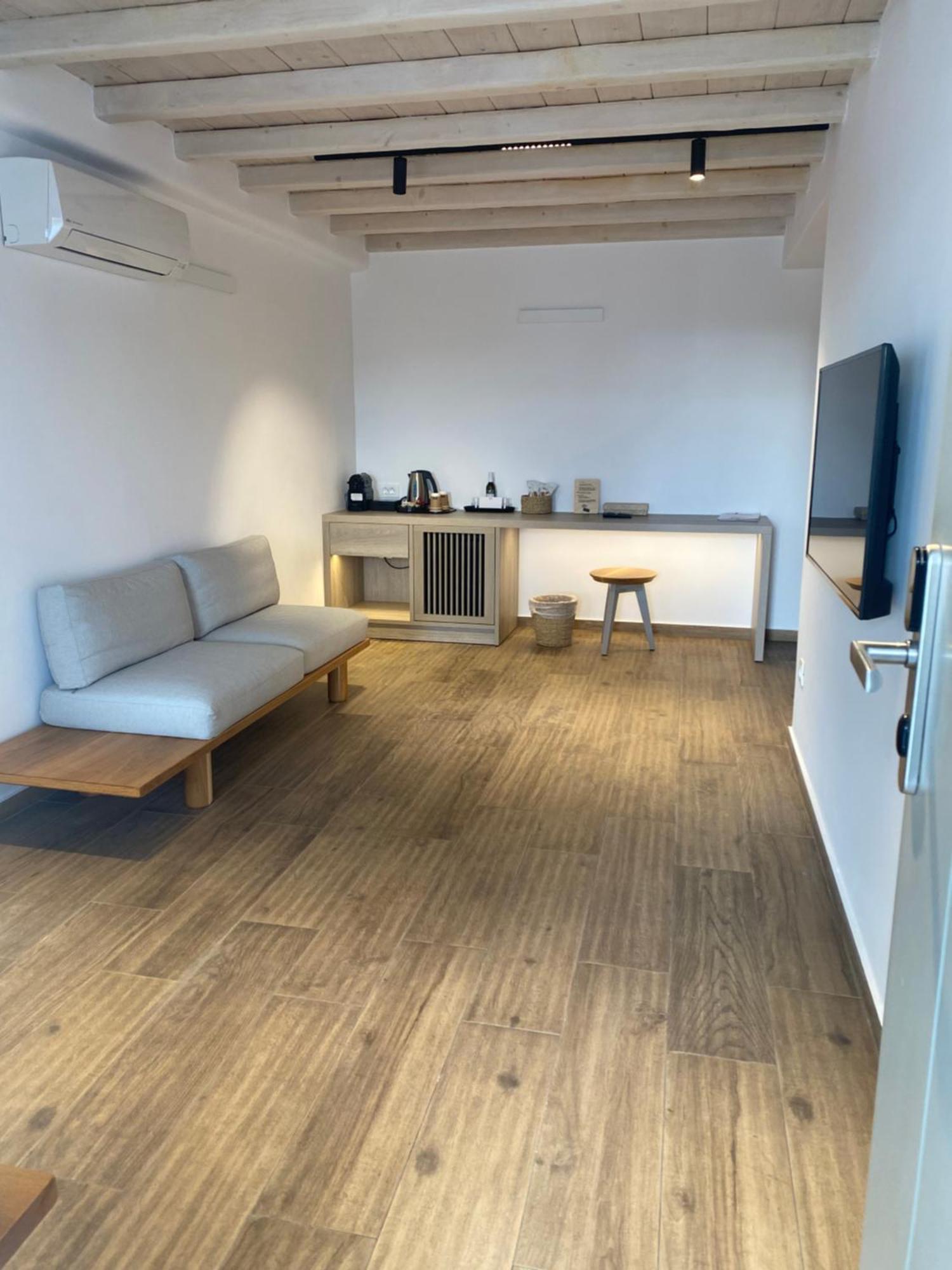 Fabrikas Apartment Mykonos Town Bagian luar foto